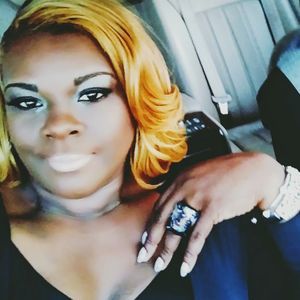 Meet your Posher, Vita